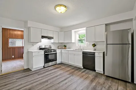 918 Edgerton Street Saint Paul MN 55130