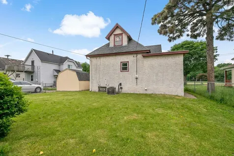 918 Edgerton Street Saint Paul MN 55130