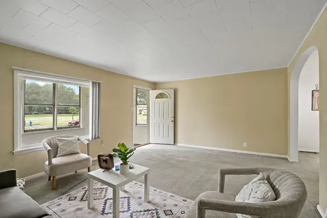 918 Edgerton Street Saint Paul MN 55130