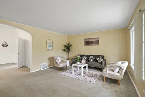 918 Edgerton Street Saint Paul MN 55130