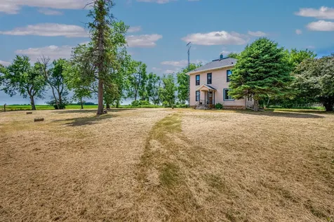 14089 430th Avenue Blue Earth MN 56013