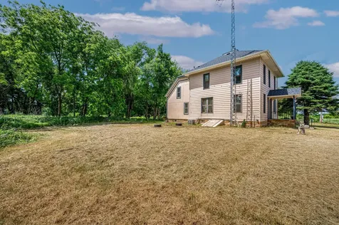 14089 430th Avenue Blue Earth MN 56013