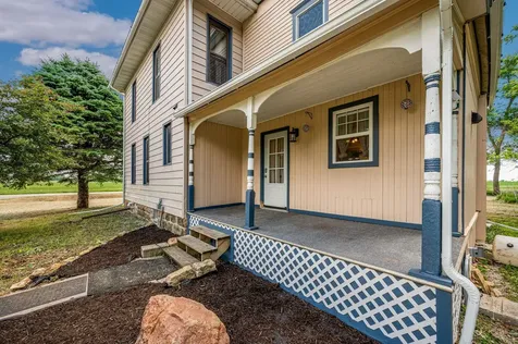 14089 430th Avenue Blue Earth MN 56013