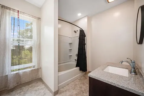 14089 430th Avenue Blue Earth MN 56013