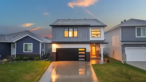 1566 66th Avenue S Fargo ND 58104