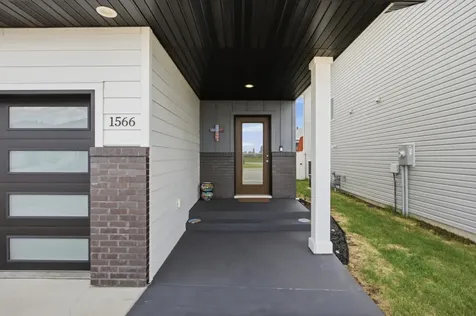 1566 66th Avenue S Fargo ND 58104