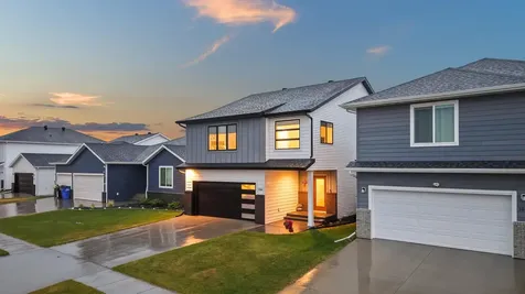 1566 66th Avenue S Fargo ND 58104