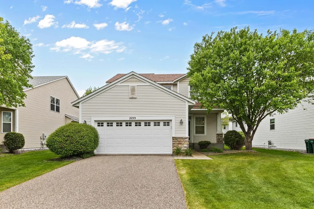 2253 118th Avenue NE Blaine MN 55449