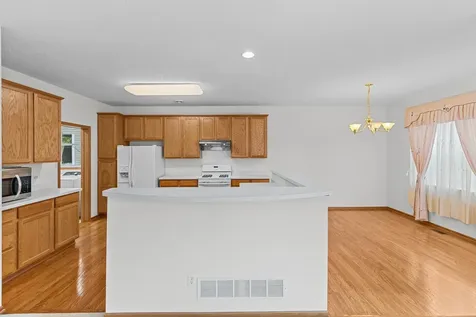 2253 118th Avenue NE Blaine MN 55449