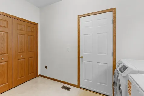 2253 118th Avenue NE Blaine MN 55449
