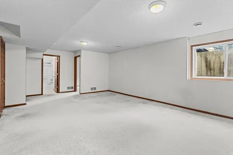 2253 118th Avenue NE Blaine MN 55449
