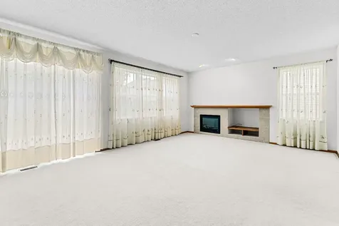 2253 118th Avenue NE Blaine MN 55449