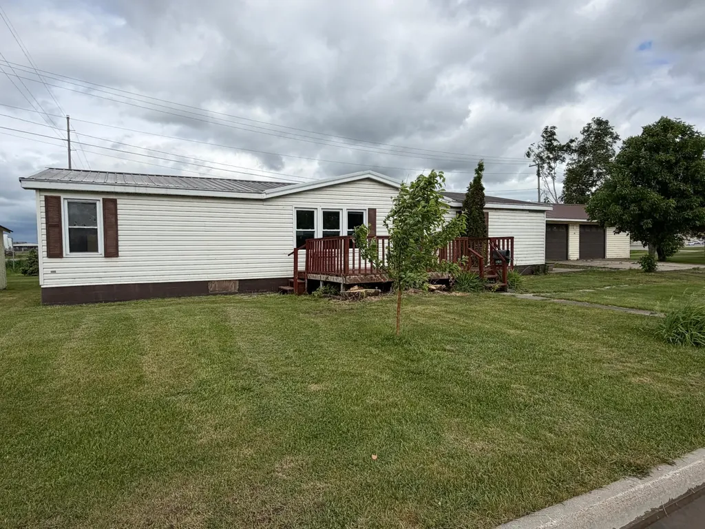 205 4th Avenue SW Roseau MN 56751