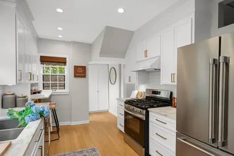 2715 Robbins Street Minneapolis MN 55410