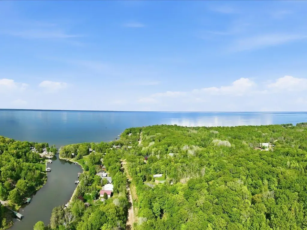 Tbd Holiday Harbor Drive Garrison MN 56450