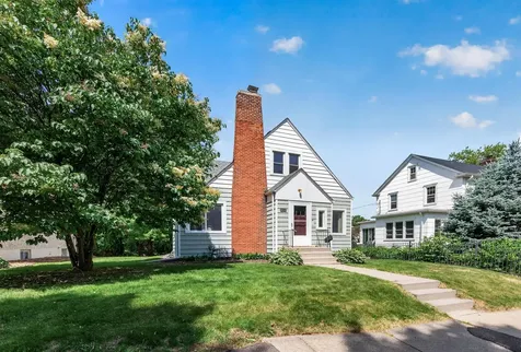 1051 Ottawa Avenue West Saint Paul MN 55118
