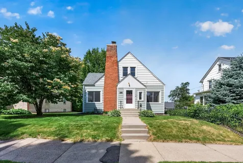 1051 Ottawa Avenue West Saint Paul MN 55118