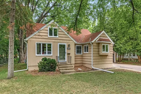 1993 9th Street White Bear Lake MN 55110