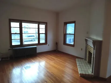 672 Surrey Avenue Saint Paul MN 55106