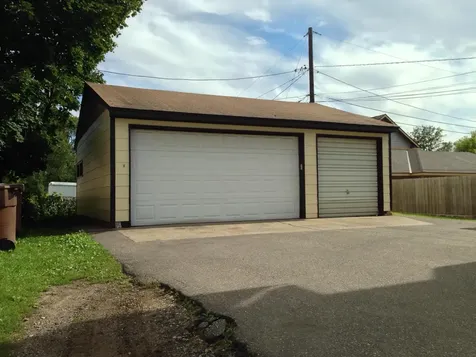 672 Surrey Avenue Saint Paul MN 55106