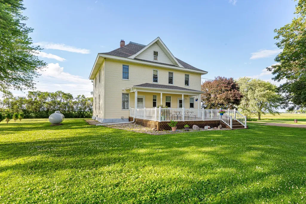 38575 280th Street Henderson MN 56044