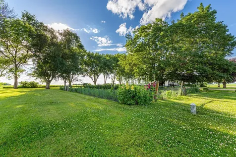 38575 280th Street Henderson MN 56044