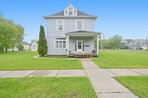 2004 E 5th Street Superior WI 54880