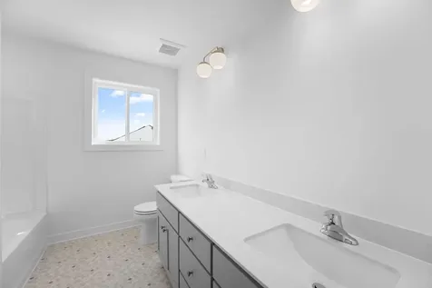 7695 22nd Avenue E Shakopee MN 55379