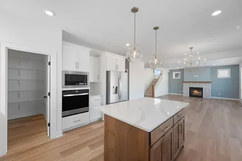 7695 22nd Avenue E Shakopee MN 55379