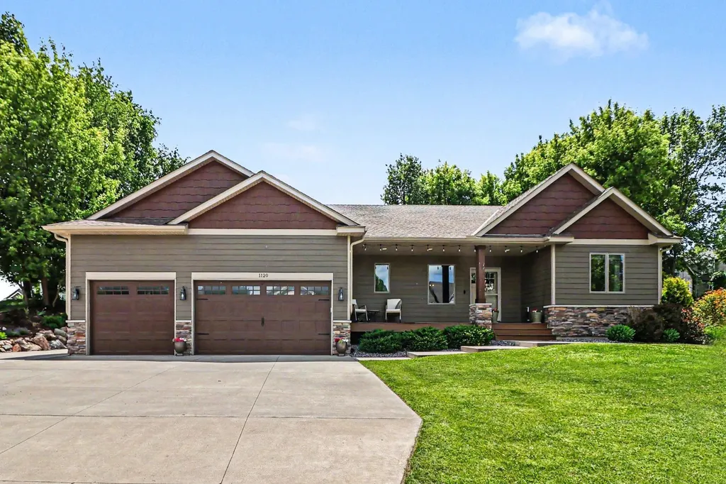 1120 Park Lane SE New Prague MN 56071