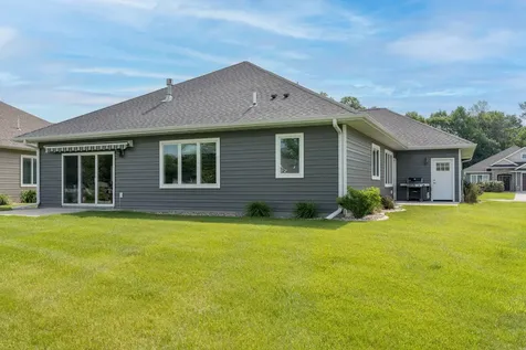 305 Dancing Waters Circle Mankato MN 56001