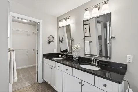 9081 Harrow Way Eden Prairie MN 55347