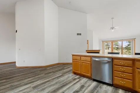 4233 93rd Avenue N Brooklyn Park MN 55443