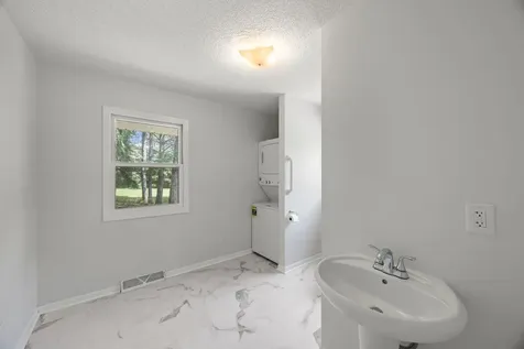3823 259th Avenue NE Isanti MN 55040