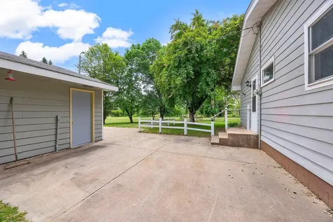 3823 259th Avenue NE Isanti MN 55040