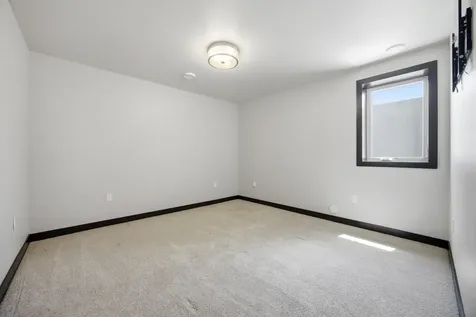 2736 70th Avenue S Fargo ND 58104