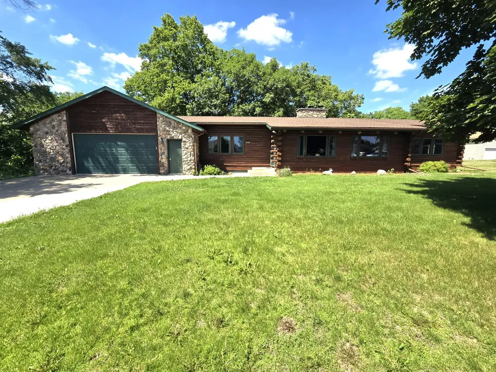 830 W Church Street Belle Plaine MN 56011