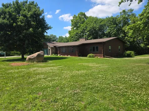 830 W Church Street Belle Plaine MN 56011