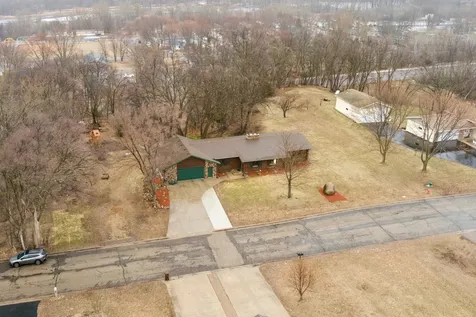 830 W Church Street Belle Plaine MN 56011