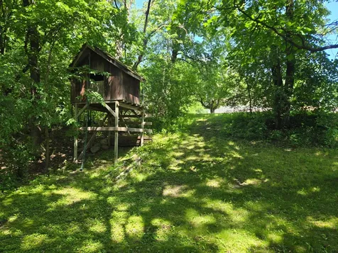 830 W Church Street Belle Plaine MN 56011