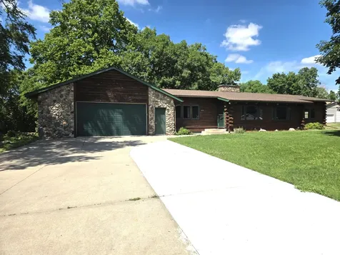 830 W Church Street Belle Plaine MN 56011
