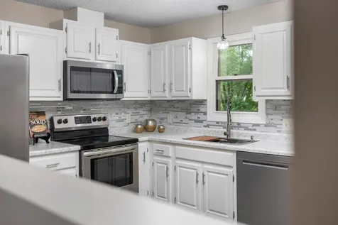 17160 Hershey Court Lakeville MN 55044