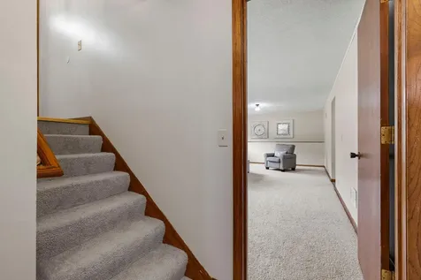 17160 Hershey Court Lakeville MN 55044