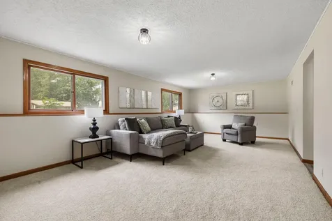 17160 Hershey Court Lakeville MN 55044