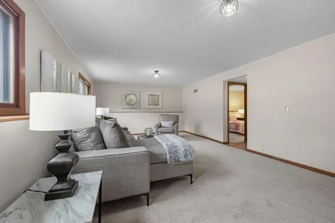 17160 Hershey Court Lakeville MN 55044