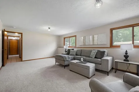 17160 Hershey Court Lakeville MN 55044