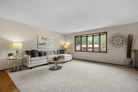 17160 Hershey Court Lakeville MN 55044