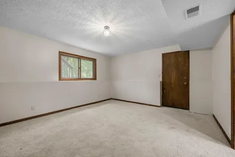 17160 Hershey Court Lakeville MN 55044