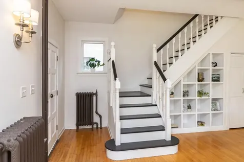 1031 Saint Clair Avenue Saint Paul MN 55105