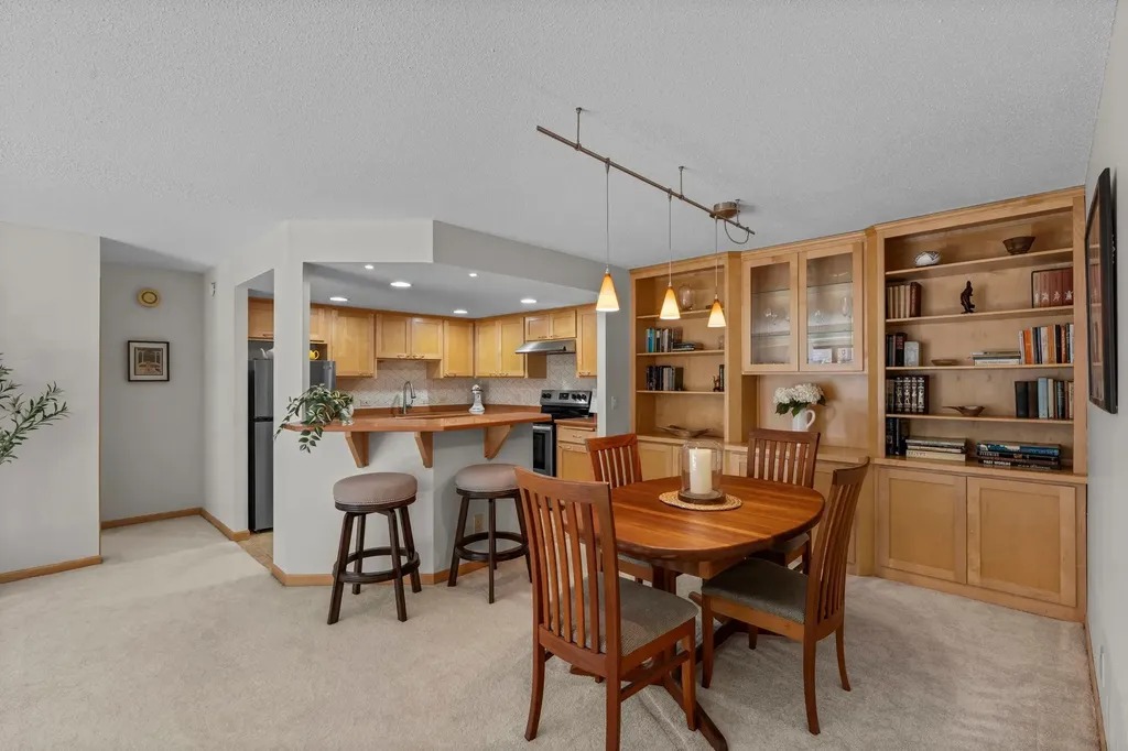 2885 Knox Avenue S Minneapolis MN 55408